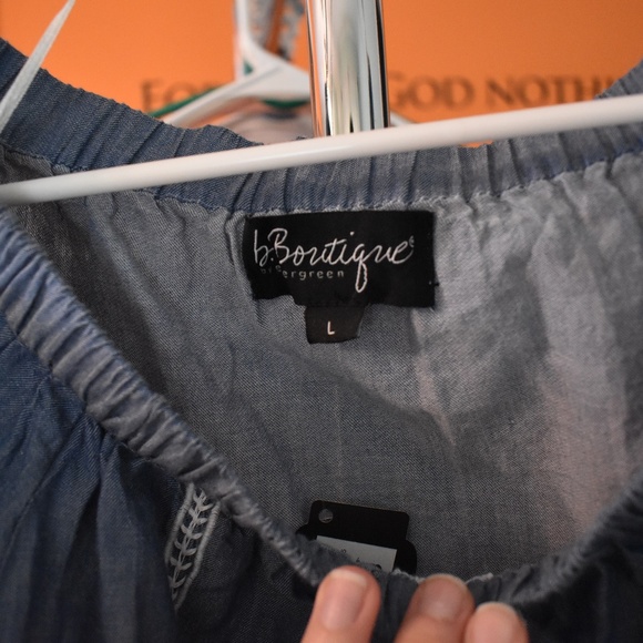 bWomen's Size Large "Cold Shoulder" Blouse by b. Boutique - Picture 2 of 2